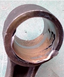 Fracture of copper bush of connecting rod